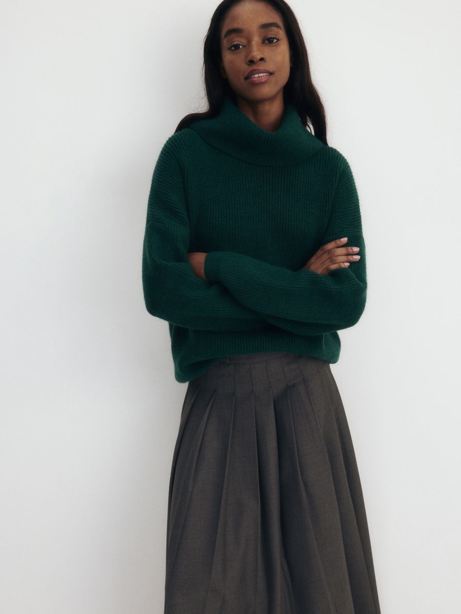 Hunter green turtleneck store