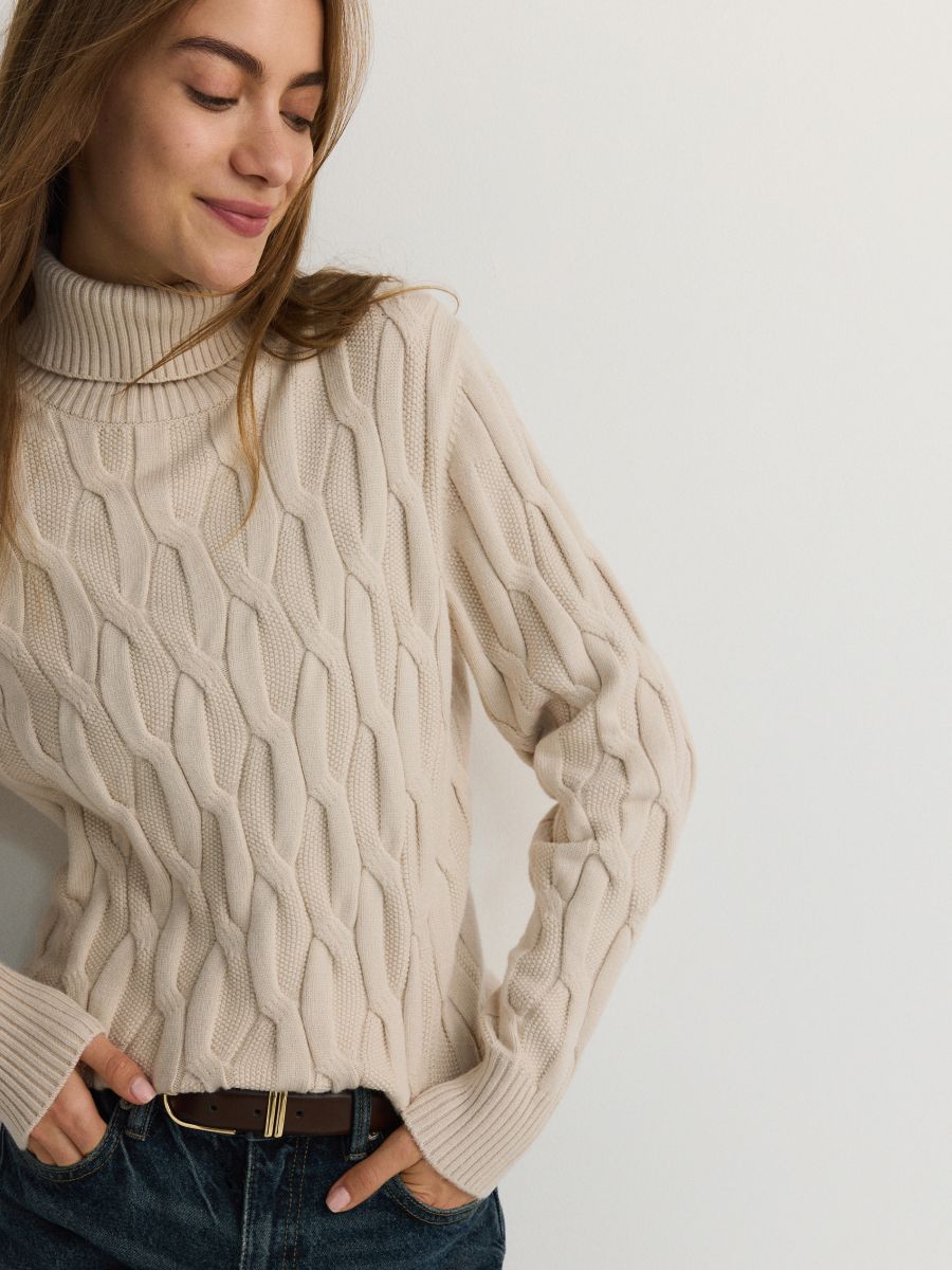 Rollkragenpullover mit Zopfmuster - weizen - RESERVED - 3