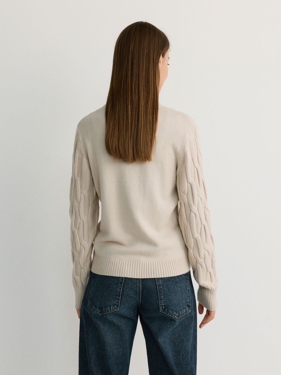 Rollkragenpullover mit Zopfmuster - weizen - RESERVED - 4