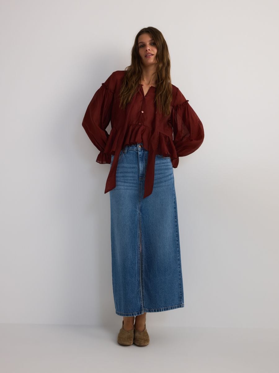 Denim midi skirt with split - blue jeans - RESERVED