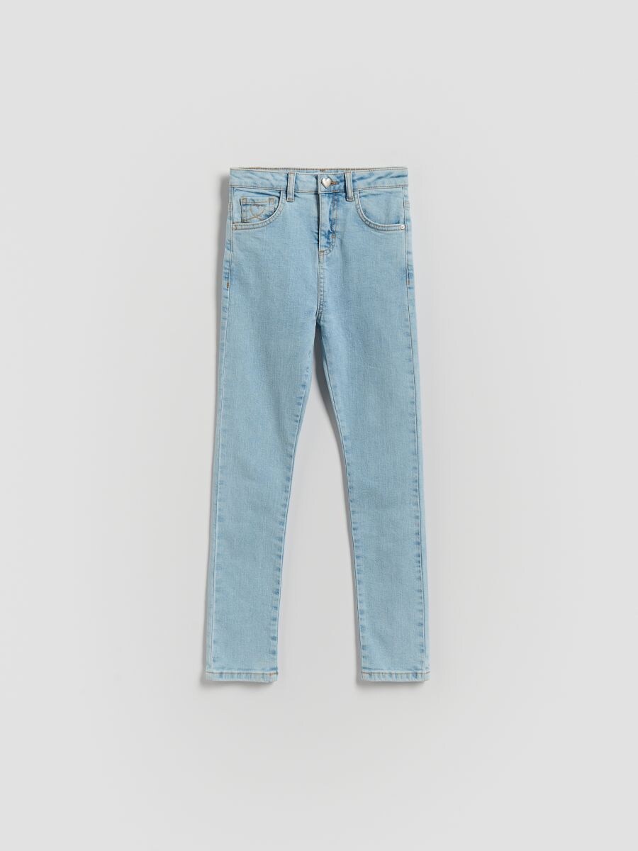 Slim Fit Jeans mit Herzknopf - blau - RESERVED
