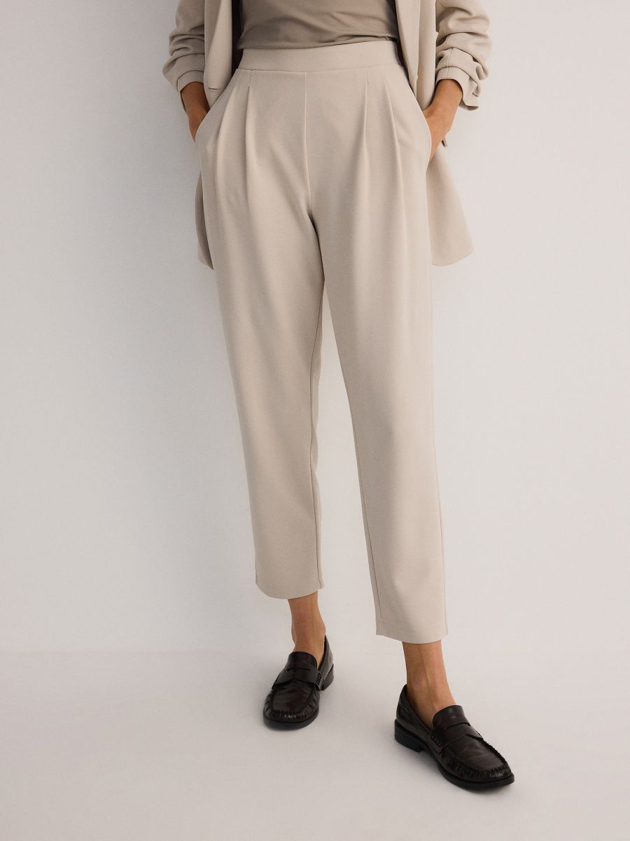 Jogger trousers with pleats - beige - RESERVED - 3