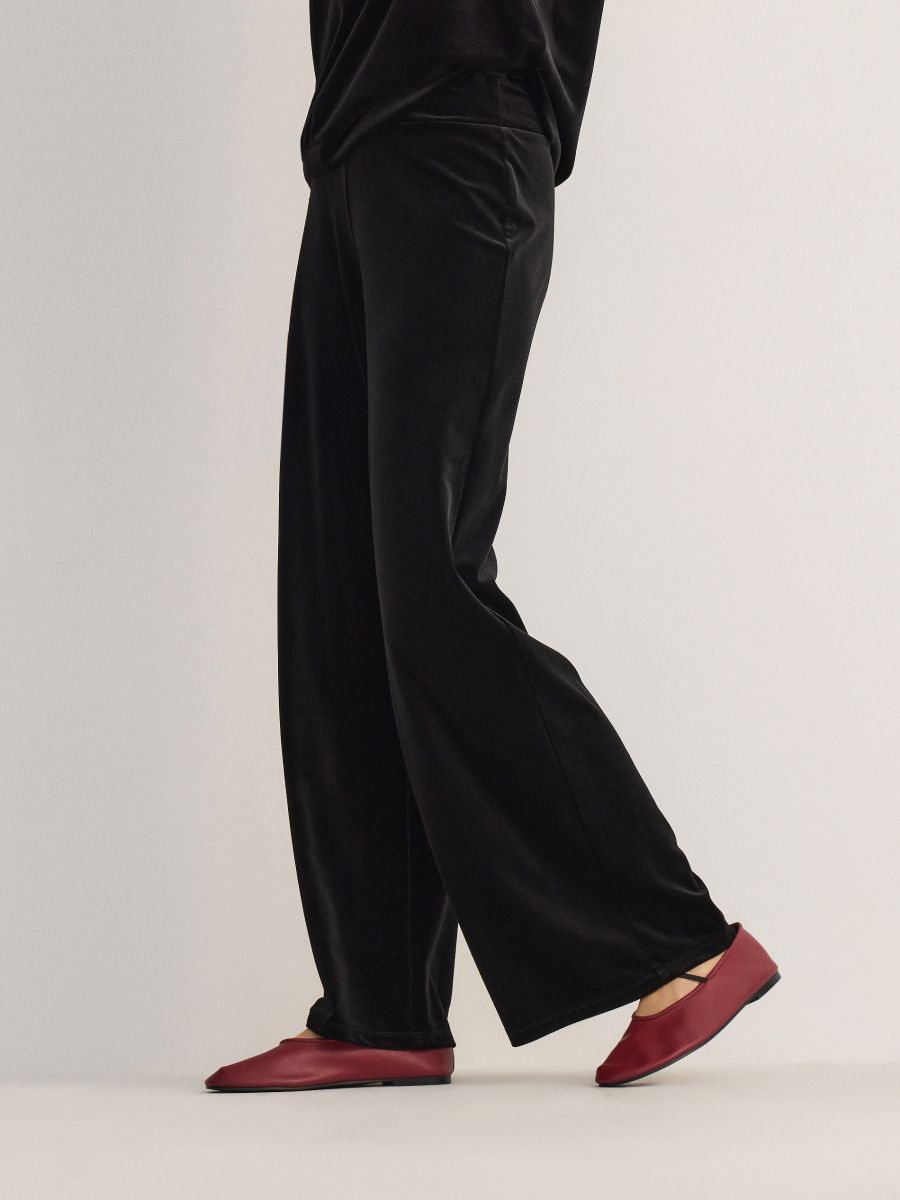 LADIES` TROUSERS - crno - RESERVED