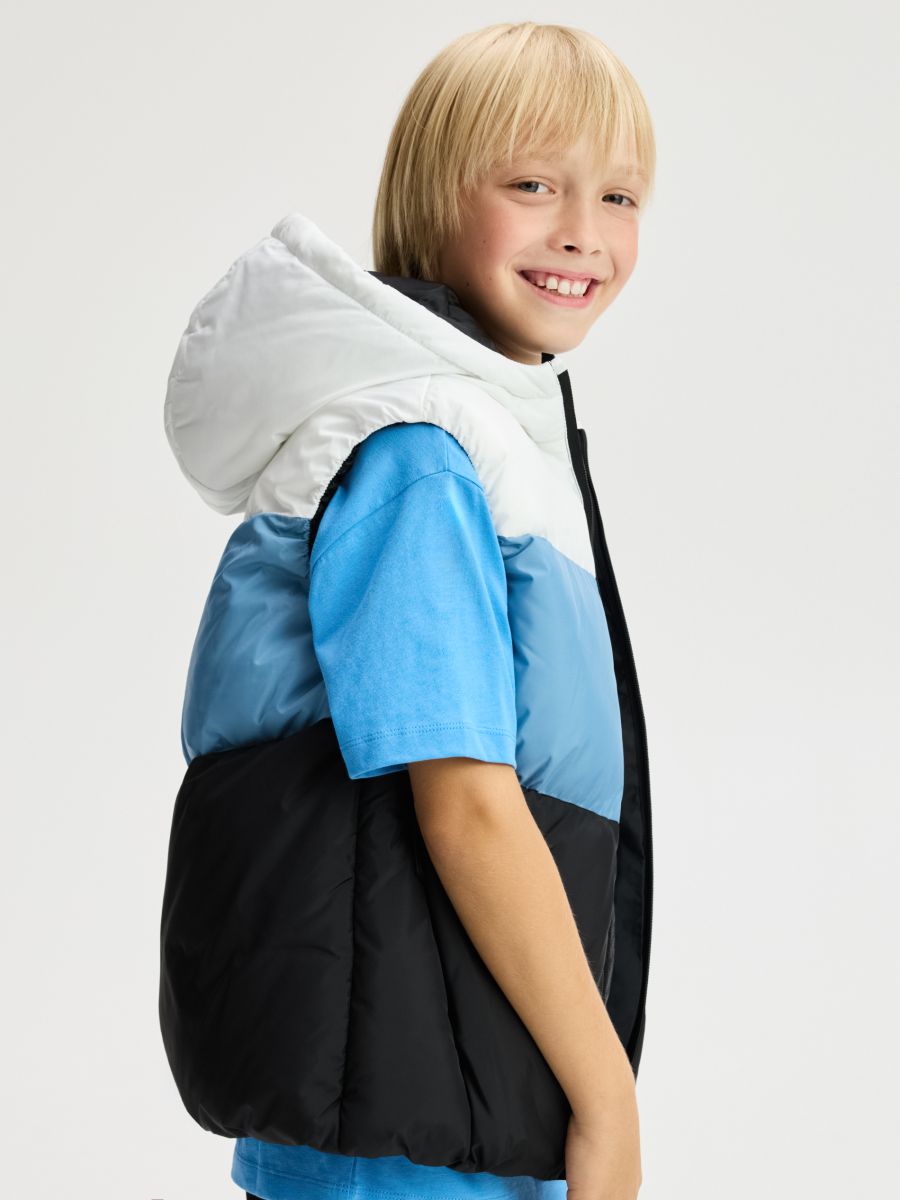 Insulated vest with hood - black - RESERVED