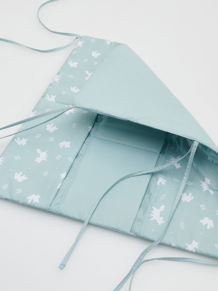 Crib organiser - pale green - RESERVED - 3