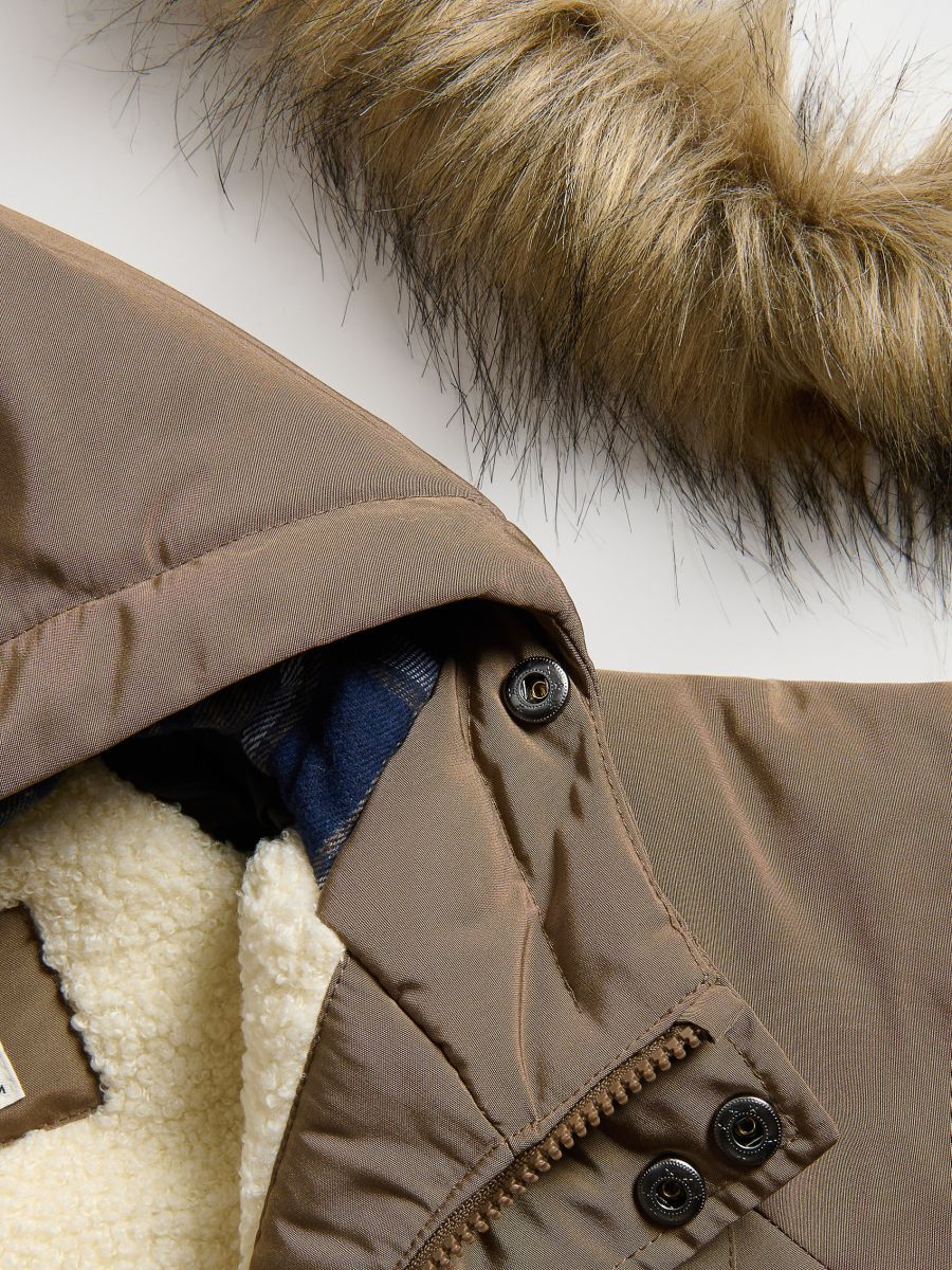 Kurtka z kapturem Kolor beżowy - RESERVED - 827GM-80X