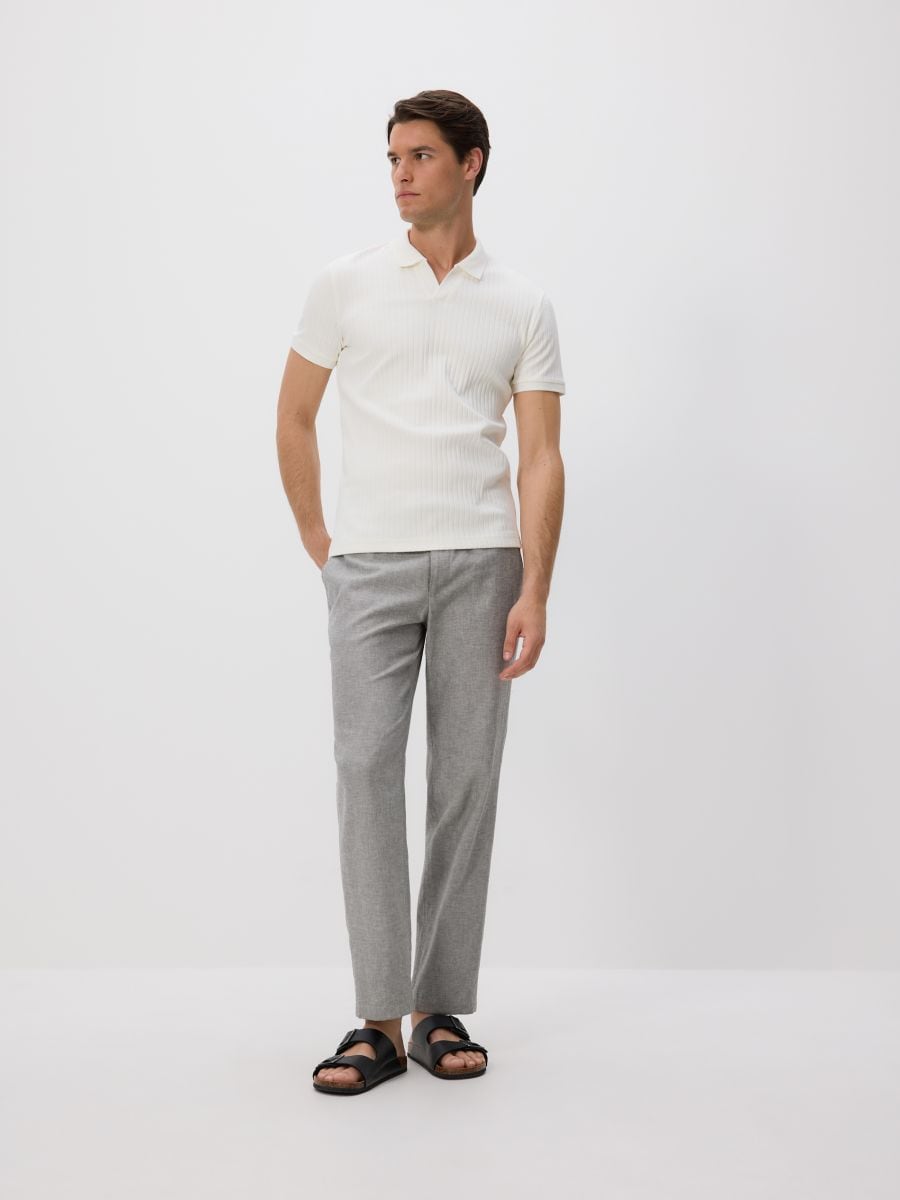Spodnie chino regular z lnem - oliwkowy - RESERVED