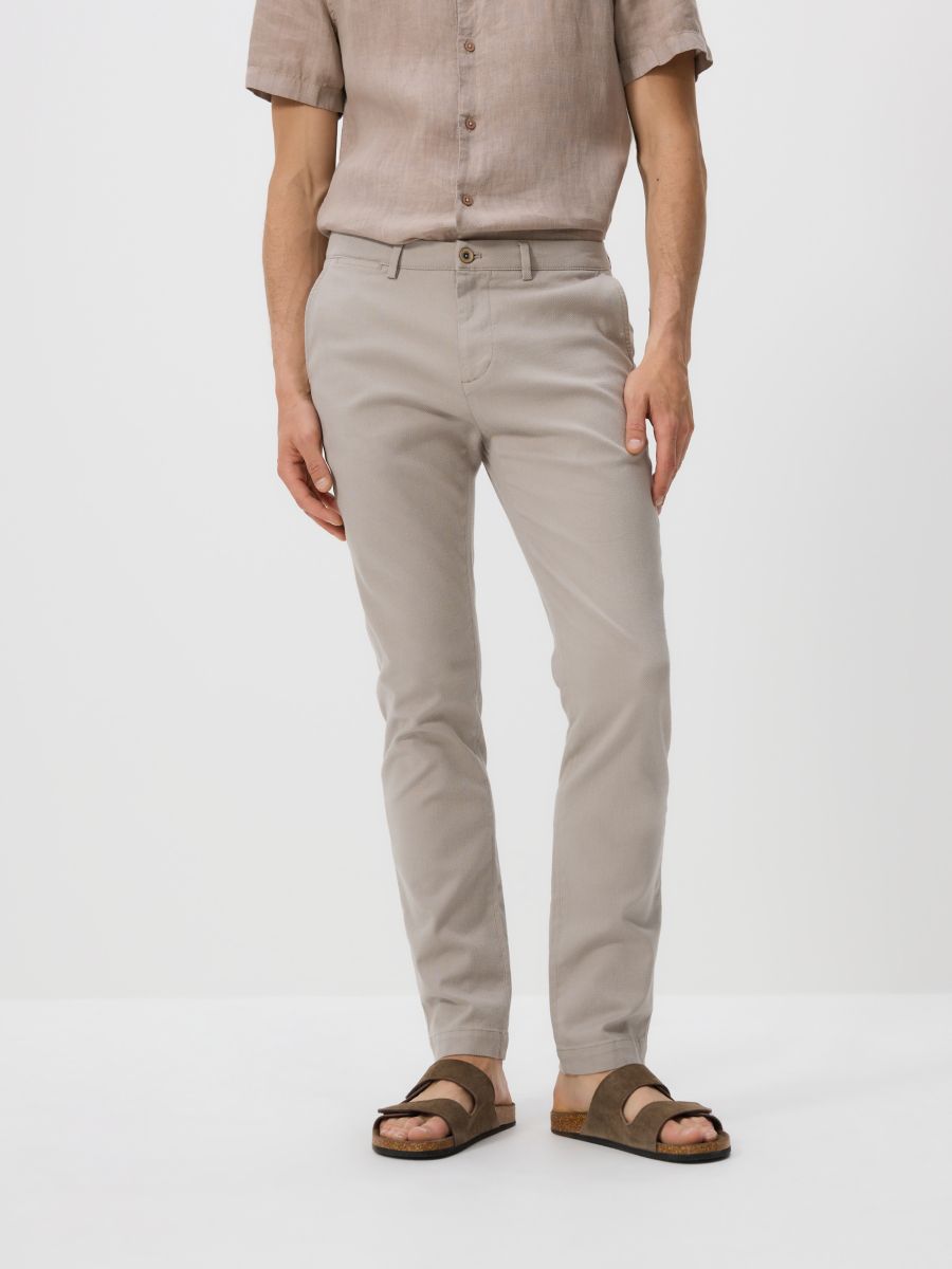 Chino slim kelnės su medvilne - tamsiai ruda - RESERVED