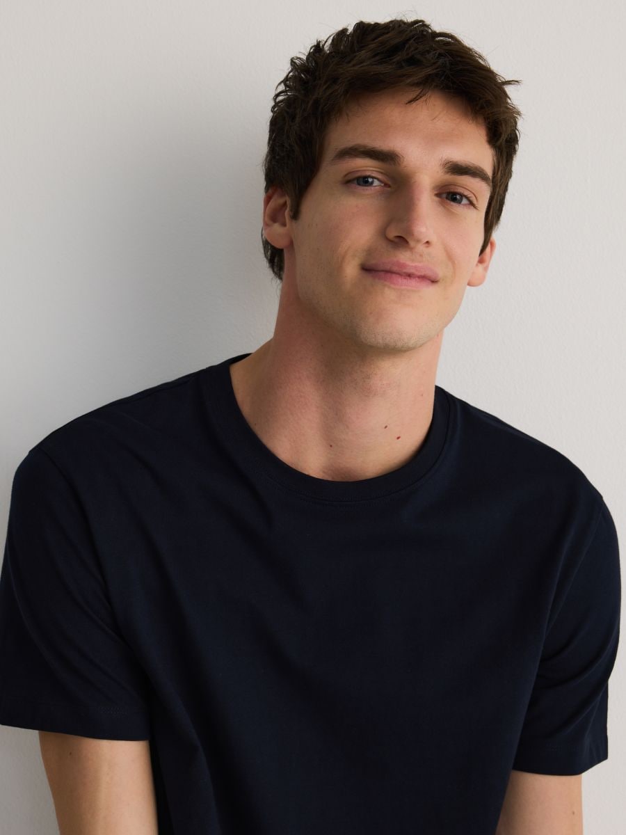 T-Shirt aus Baumwolle im Regular-Fit - marineblau  - RESERVED - 3