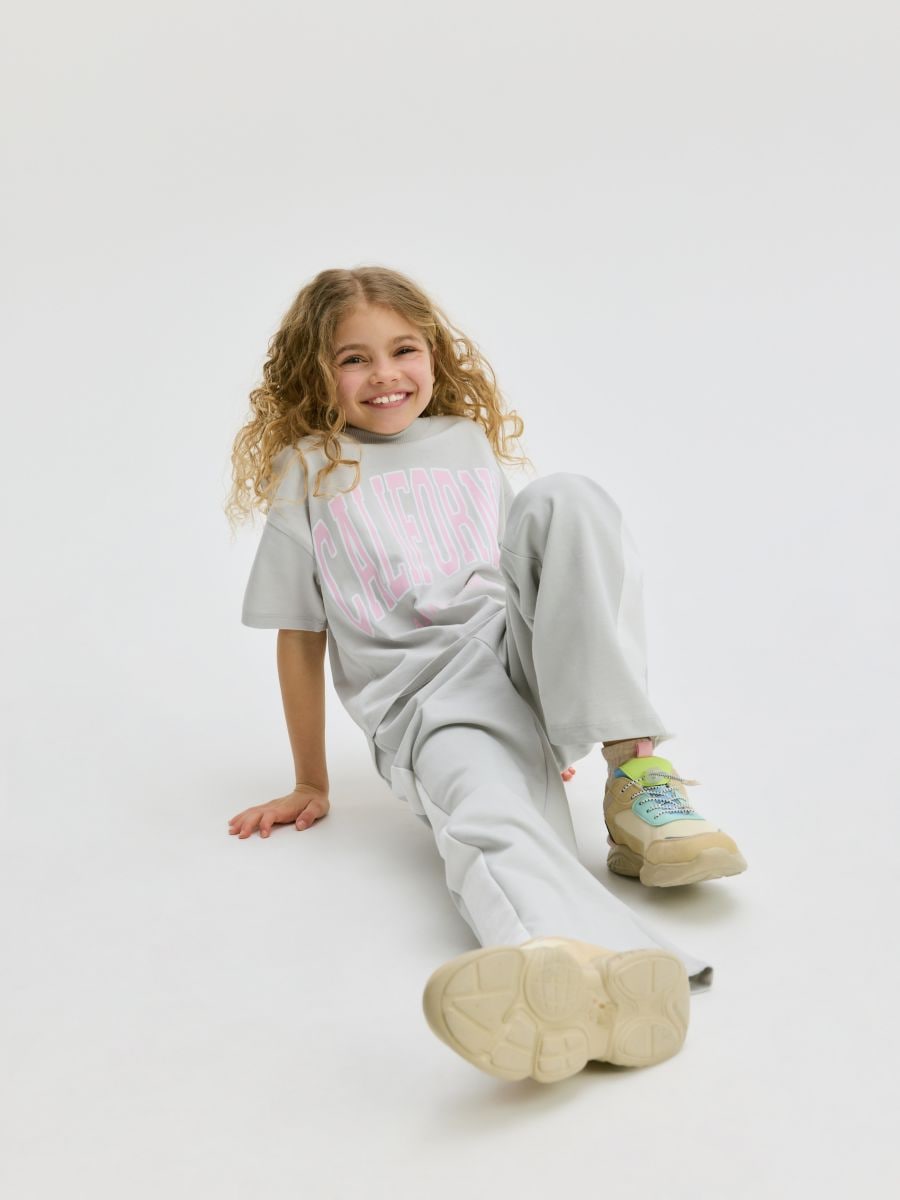 Pantalon large à rayures - Gris clair - RESERVED - 4