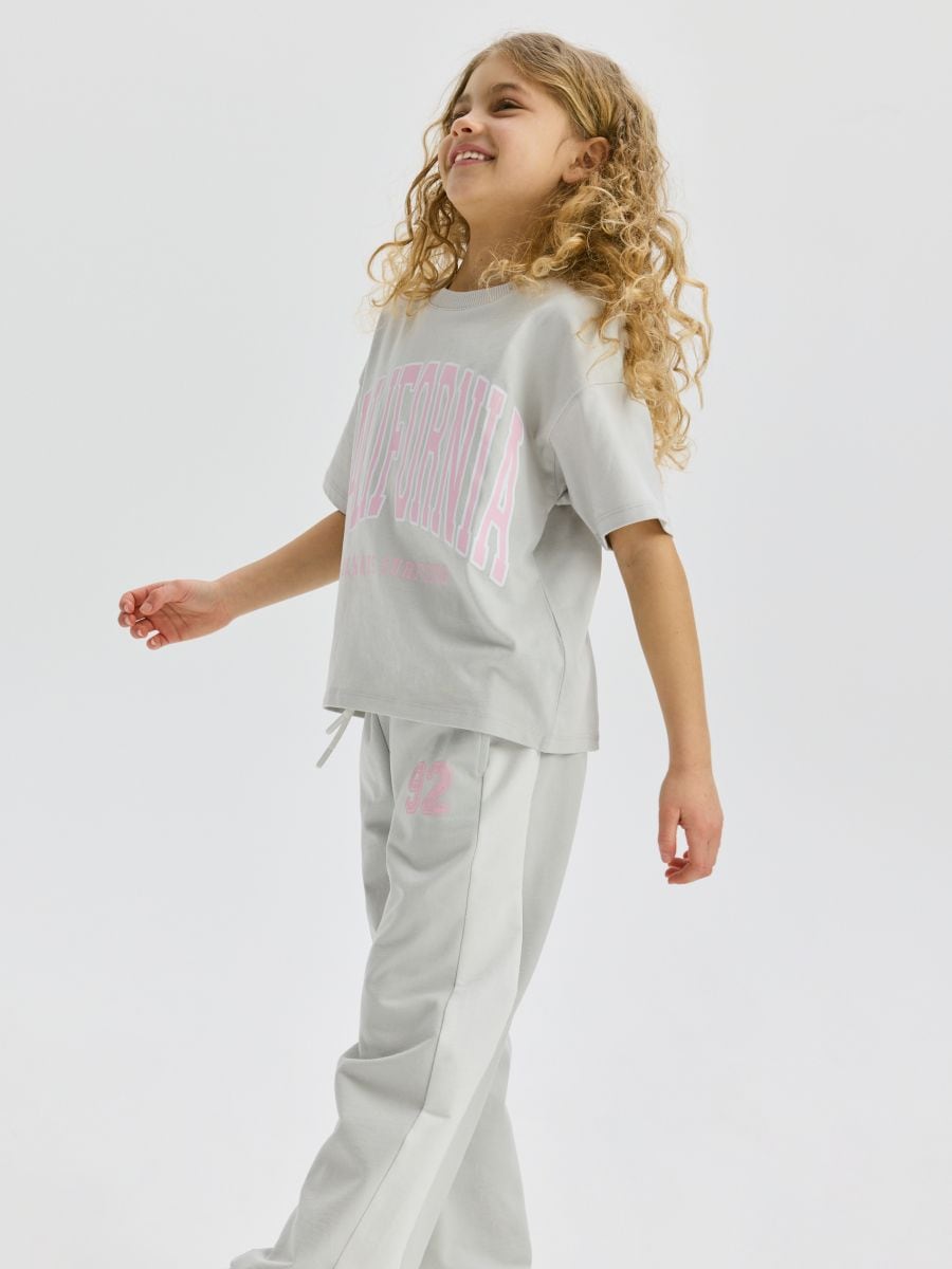 Pantalon large à rayures - Gris clair - RESERVED - 5