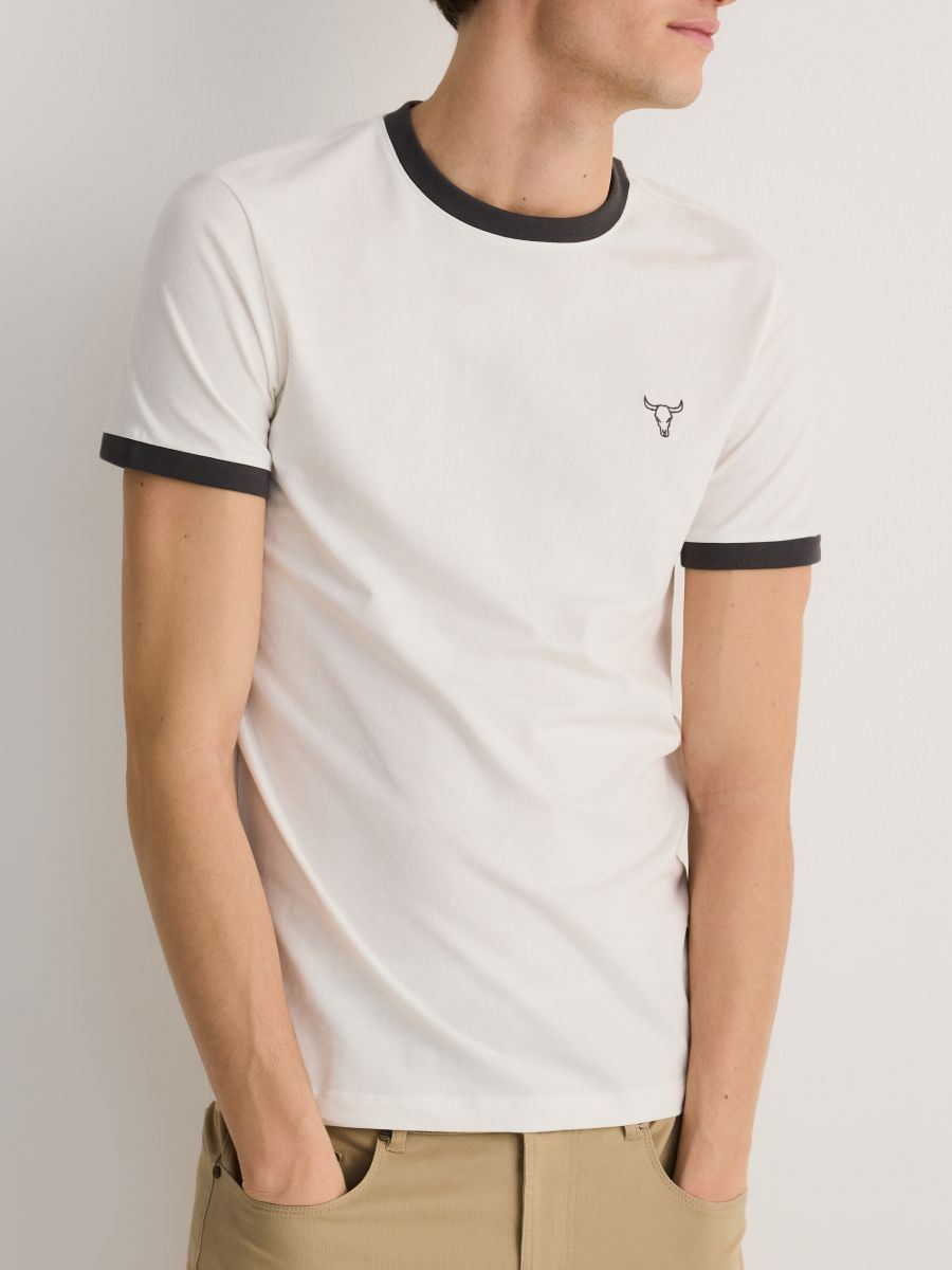 Slim fit T-shirt with embroidery detail - cream - RESERVED