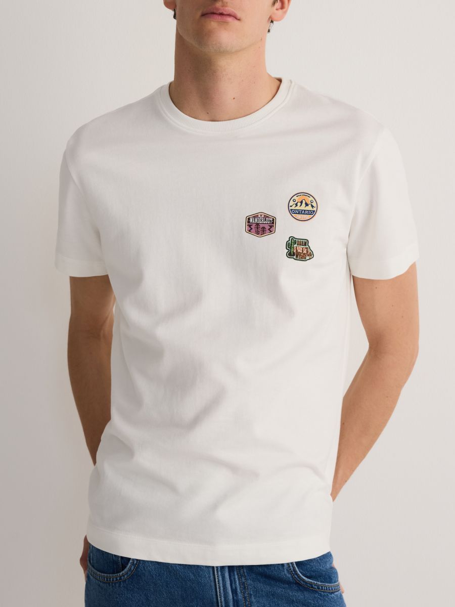 T-shirt de ajuste regular com aplique - CREME - RESERVED - 2