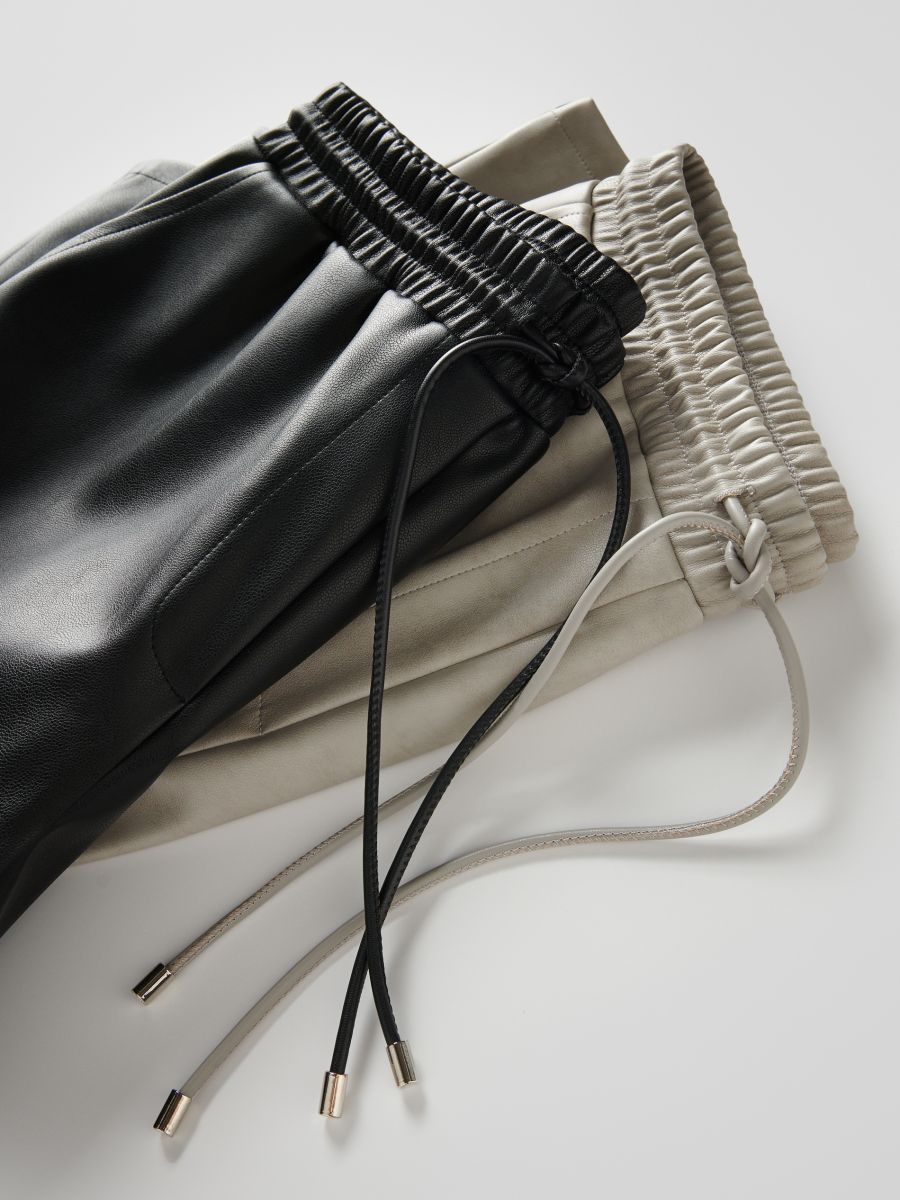 Jogging en cuir synthétique - noir - RESERVED - 6