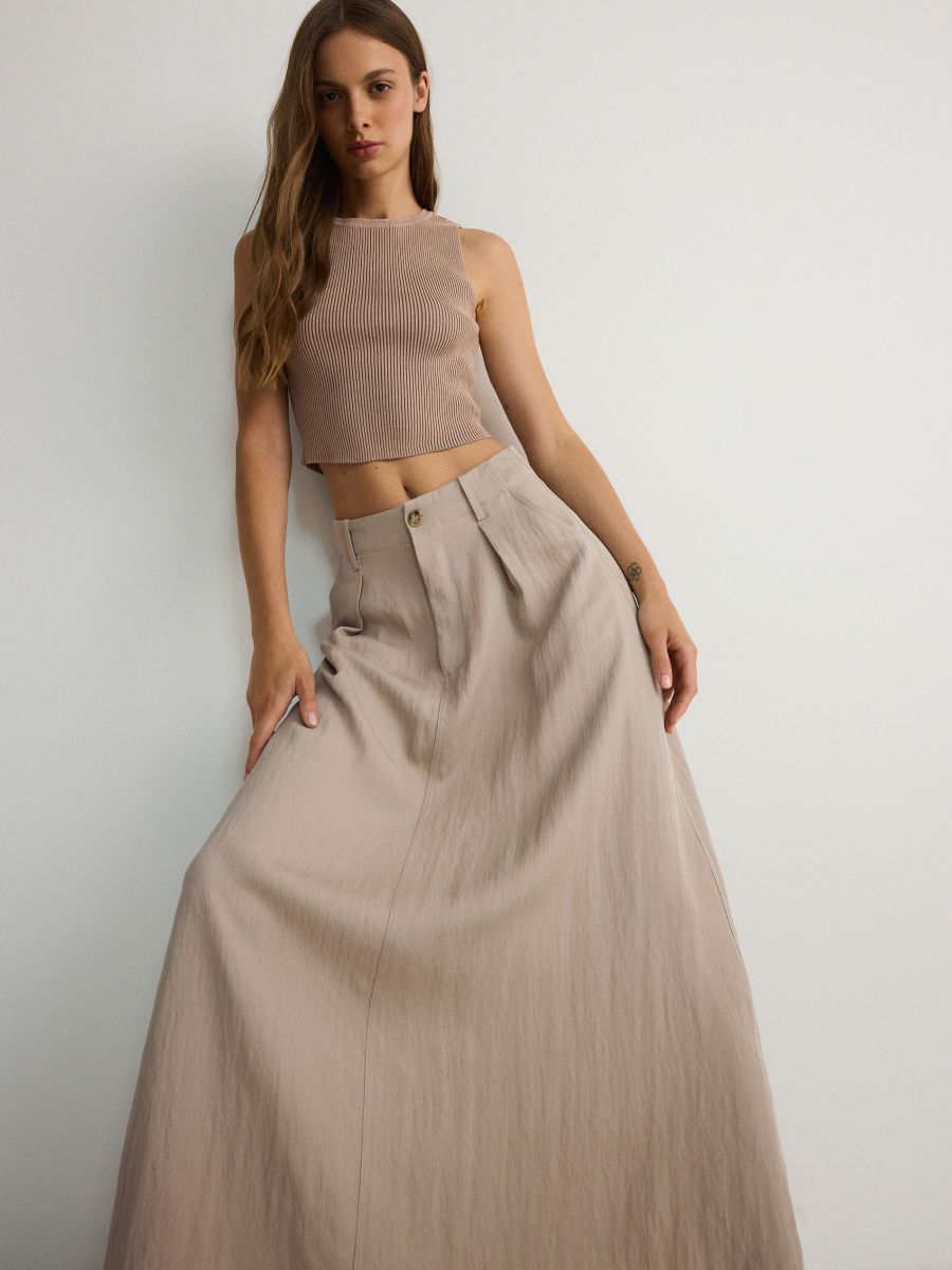 Reserved beige skirt outlet