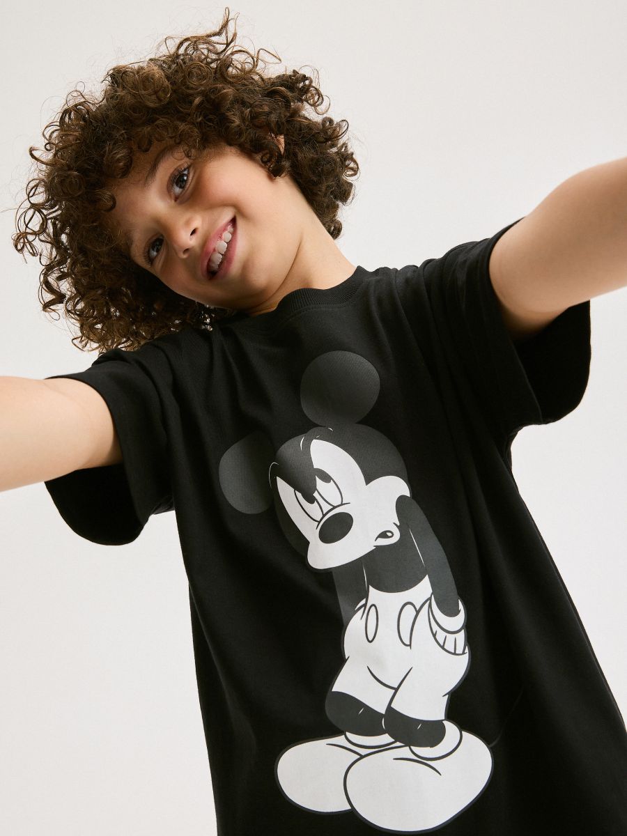 Oversize T Shirt Mickey Mouse Farbe schwarz RESERVED 8818X 99X