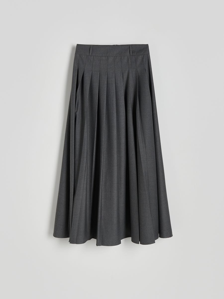 Pleated skirt