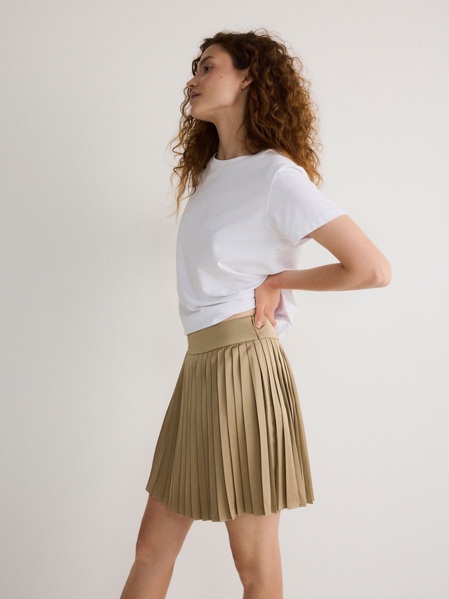 Reserved beige skirt outlet