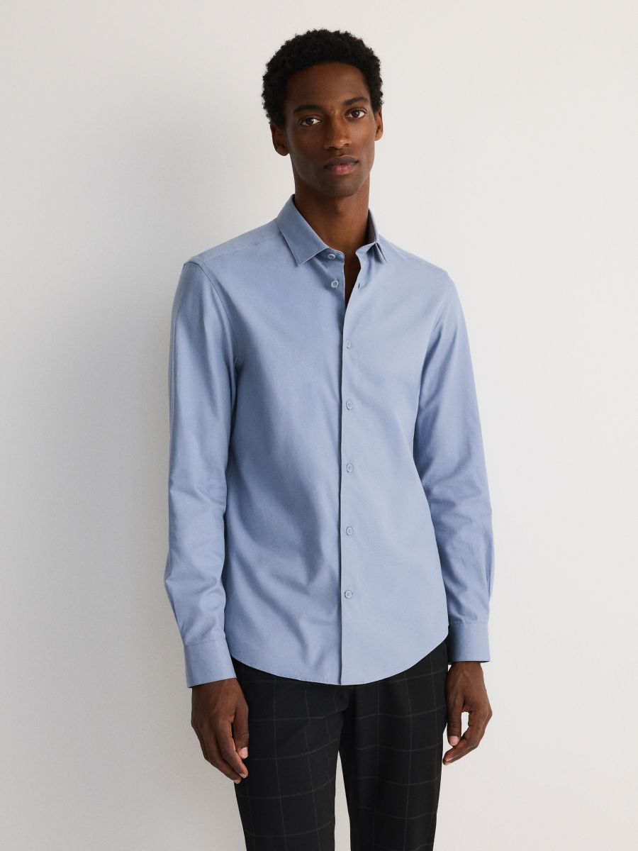 Camisa regular fit de algodon egipcio Color aguamarina RESERVED 8838Z 56X