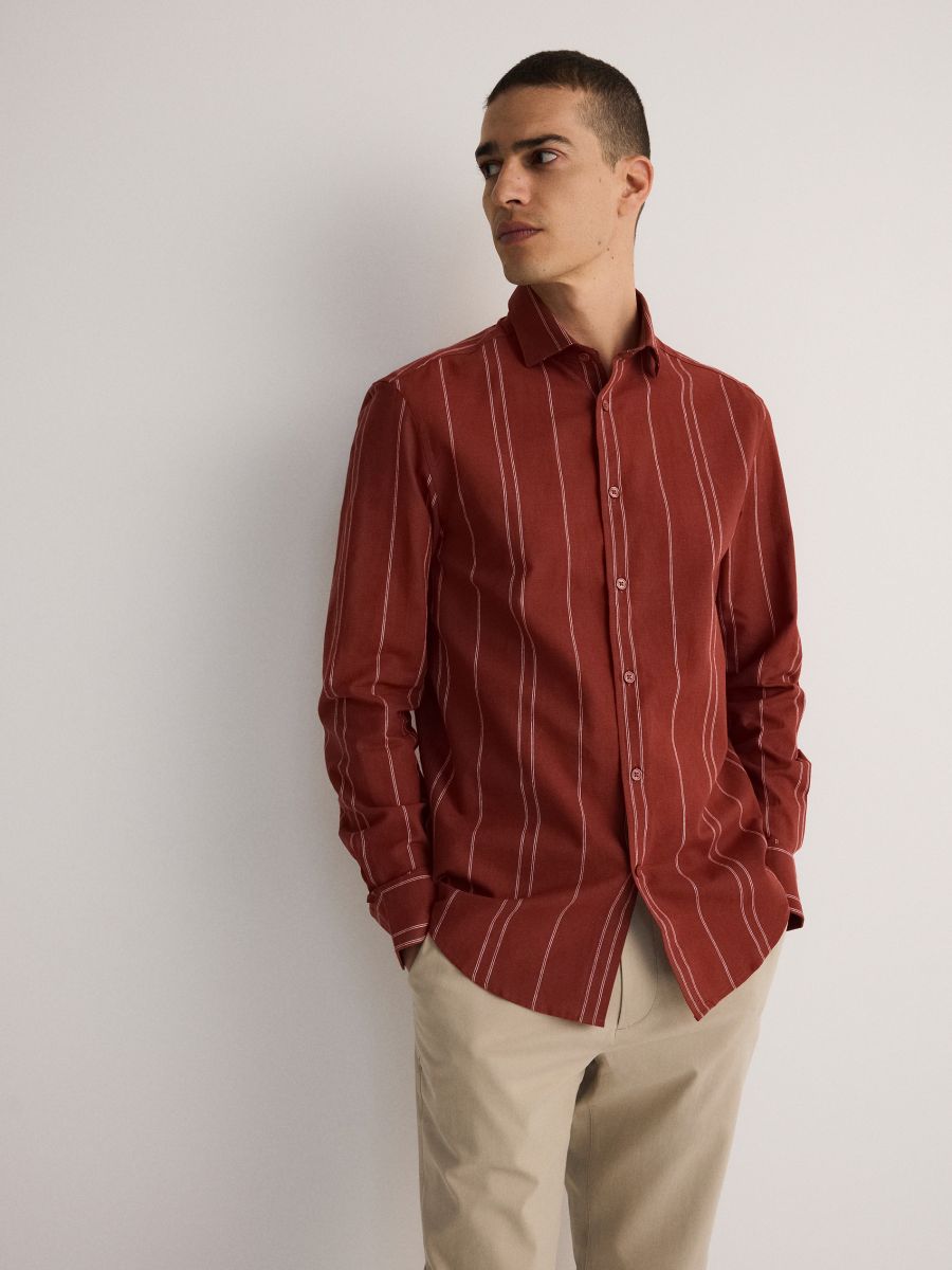 Košile regular fit s příměsí lnu - ostře červená - RESERVED