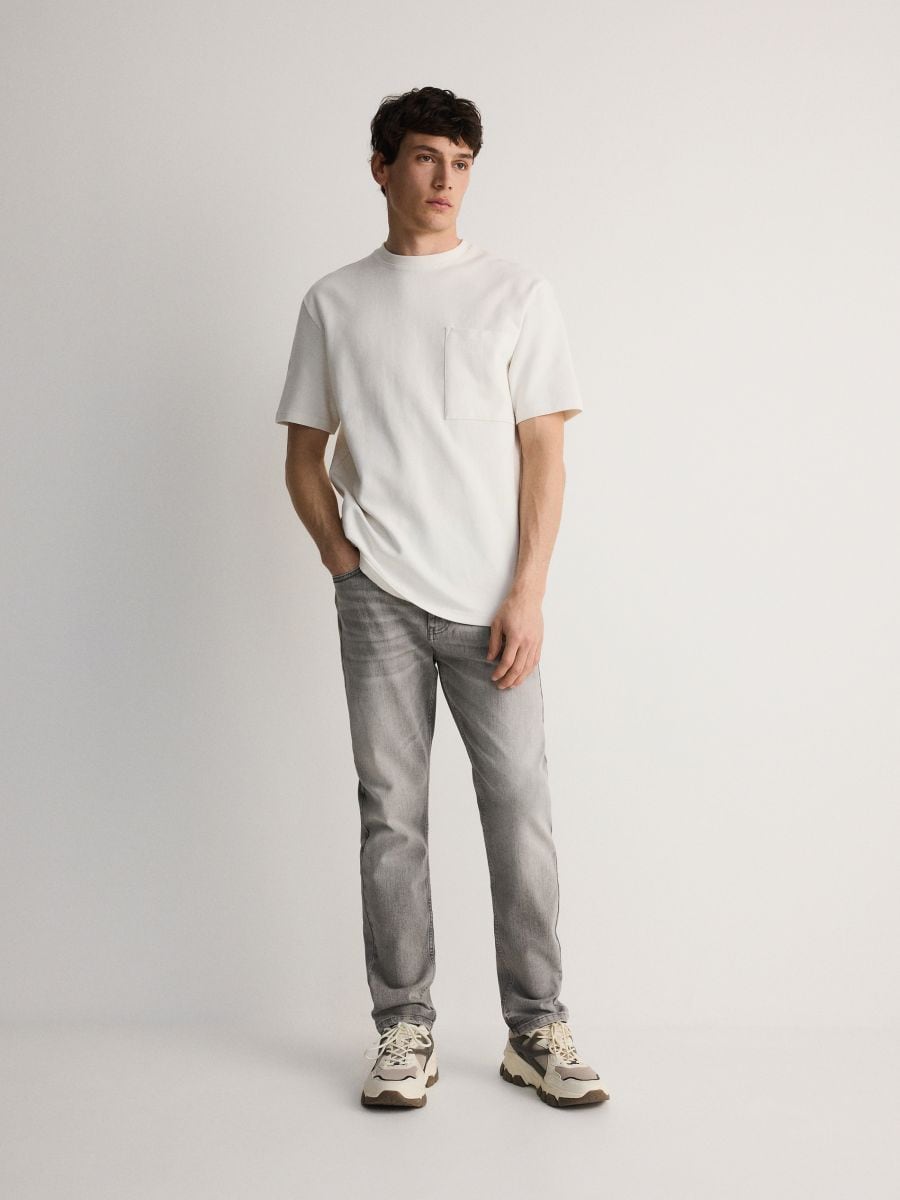 Slim-Fit-Jeans mit Wascheffekt - light grey - RESERVED