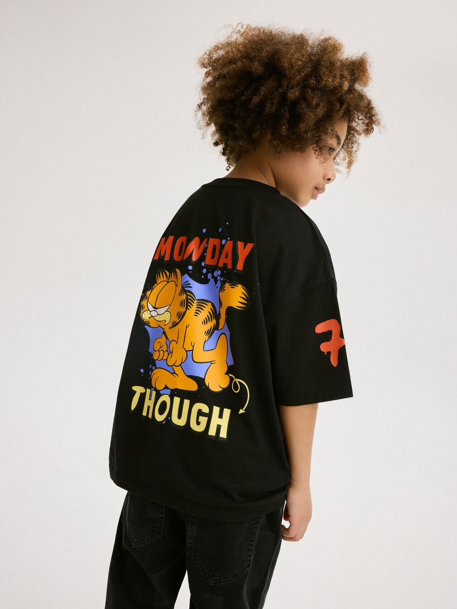 T-shirt oversize Garfield - czarny - RESERVED