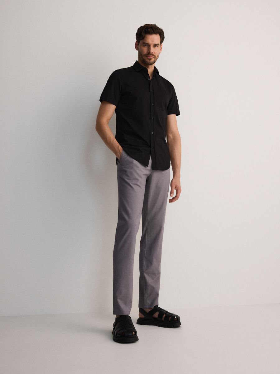 Chinohose in slim fit - light grey - RESERVED