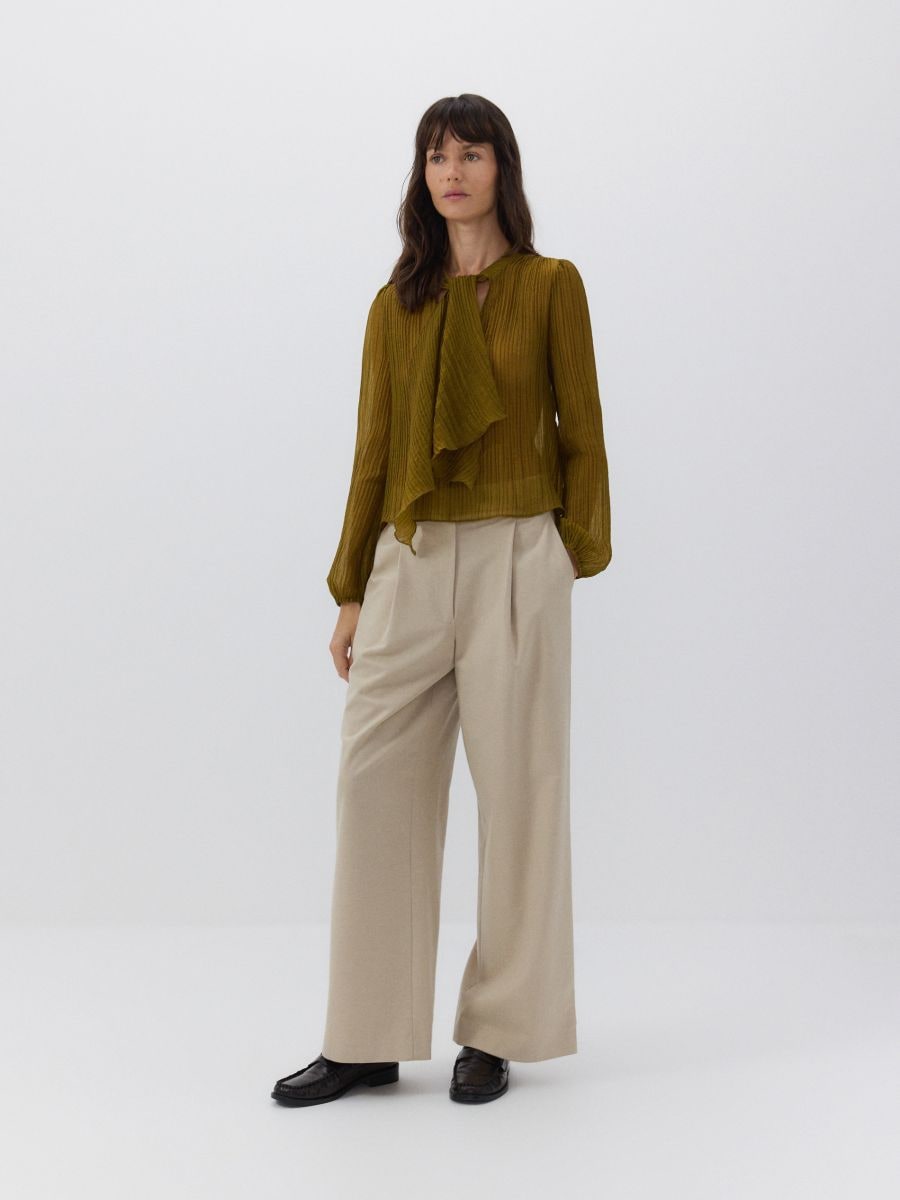 Bluse mit dekorativem Bindedetail - helles Olivgrün - RESERVED - 2