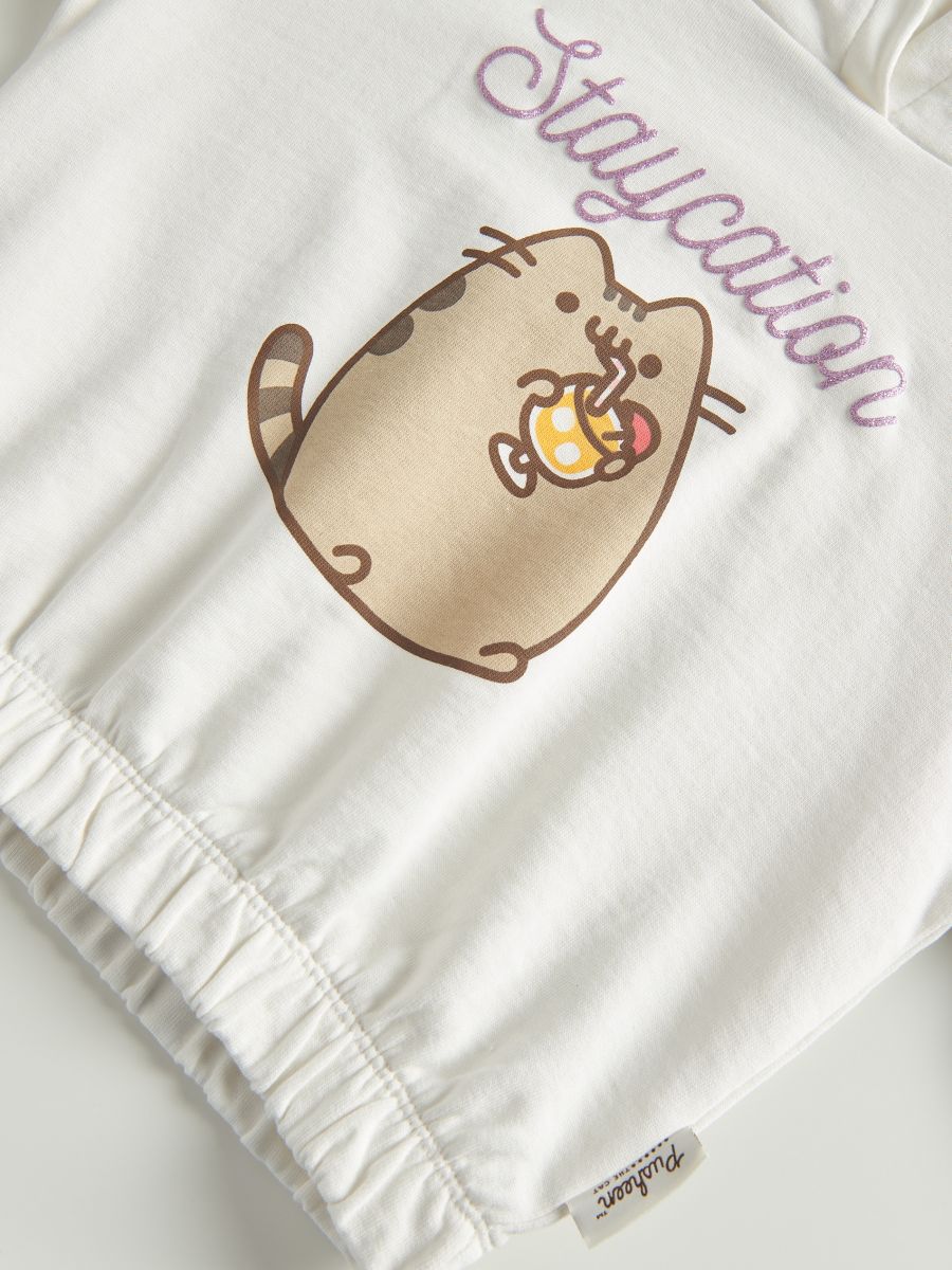 Pusheen cropped hoodie