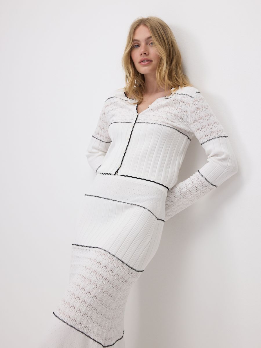 LADIES` SWEATER - NUDE - RESERVED