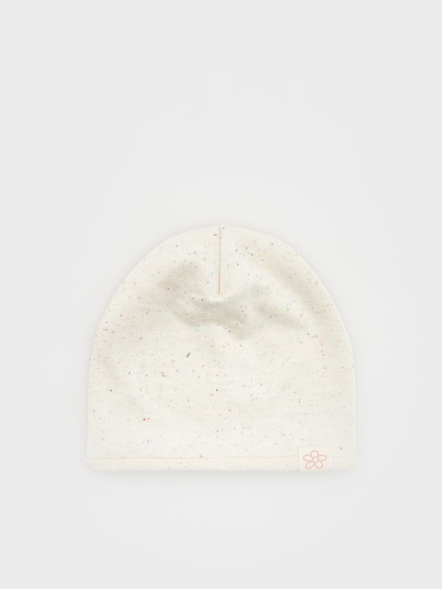 Beanie with patch - cream - RESERVED