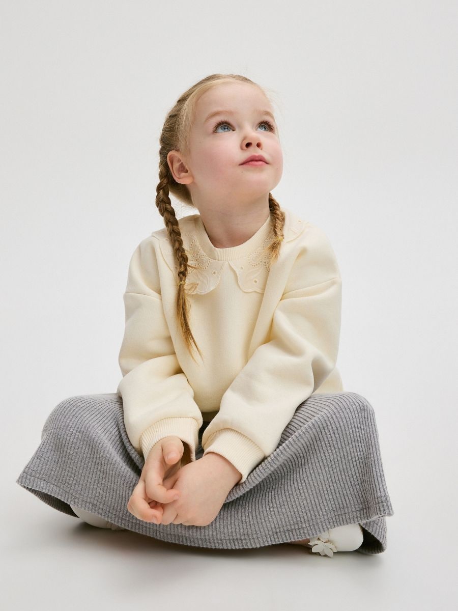 Sweatshirt with openwork collar - cream - RESERVED - 7