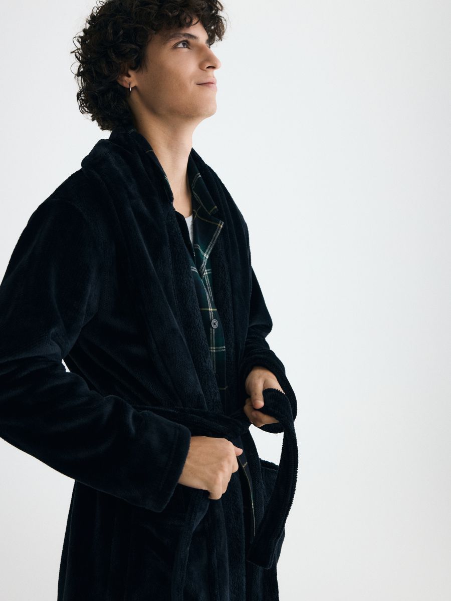 Халат з поясом - чорний - RESERVED