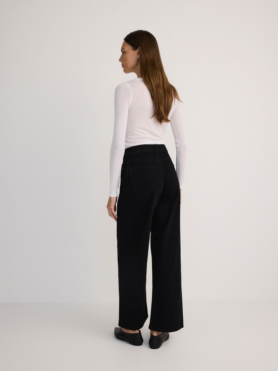 Jeansy culotte z wysokim stanem Kolor czarny - RESERVED