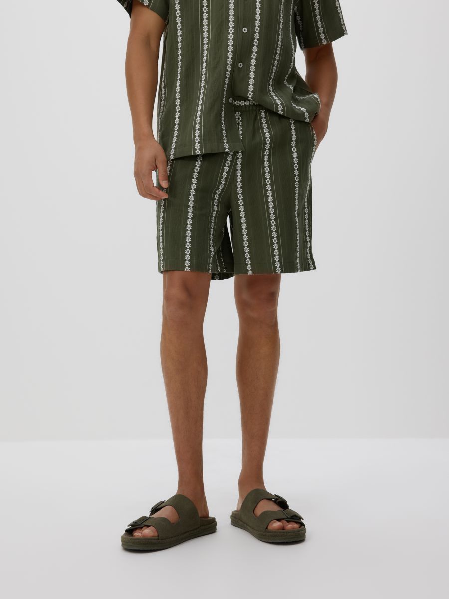 Regular shorts met structuur - DONKERGROEN - RESERVED - 4