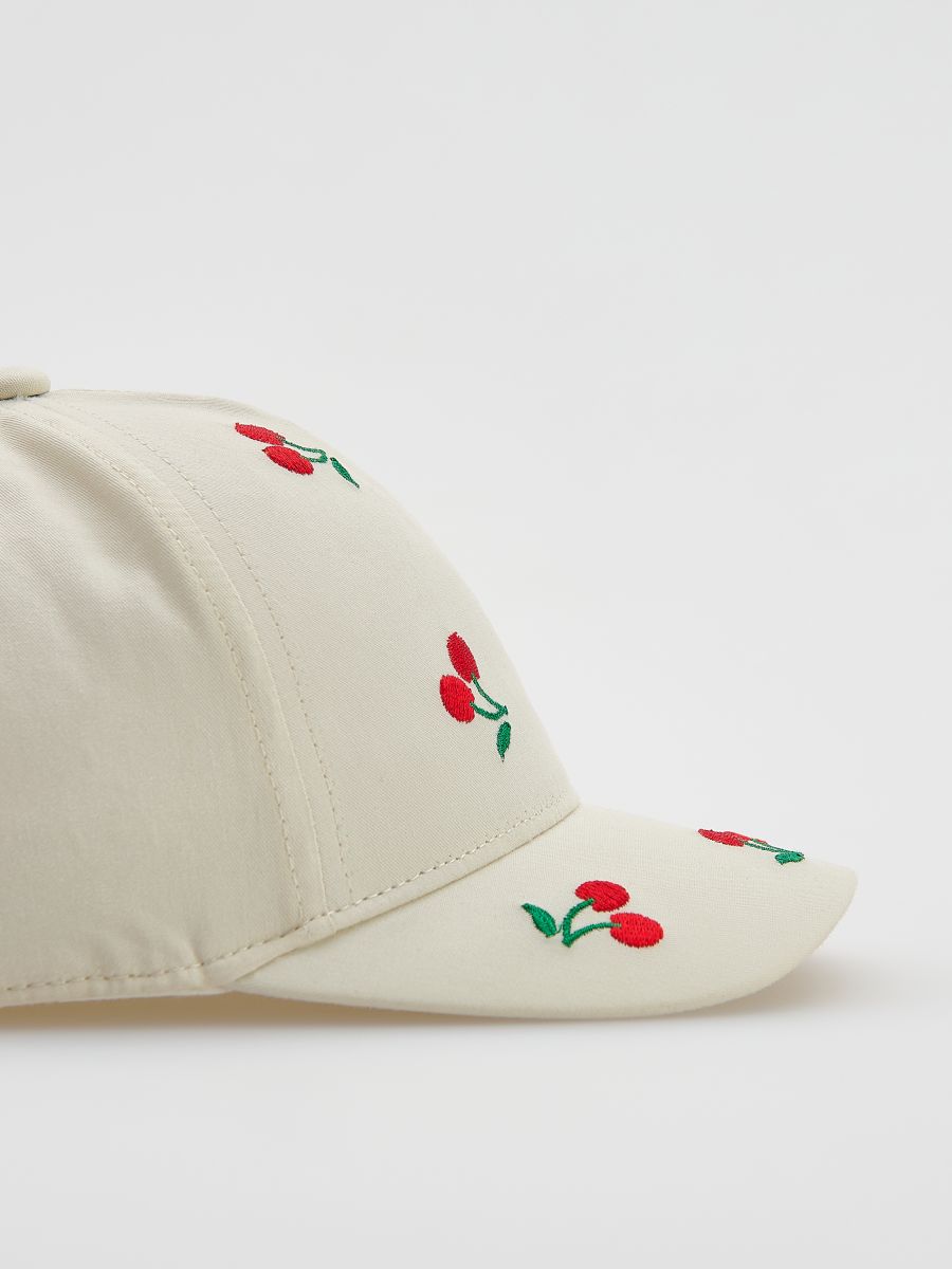 Cap with embroidery - white - RESERVED - 2