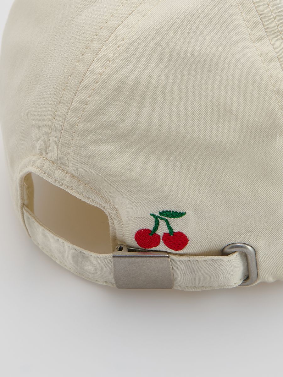 Cap with embroidery - white - RESERVED - 4