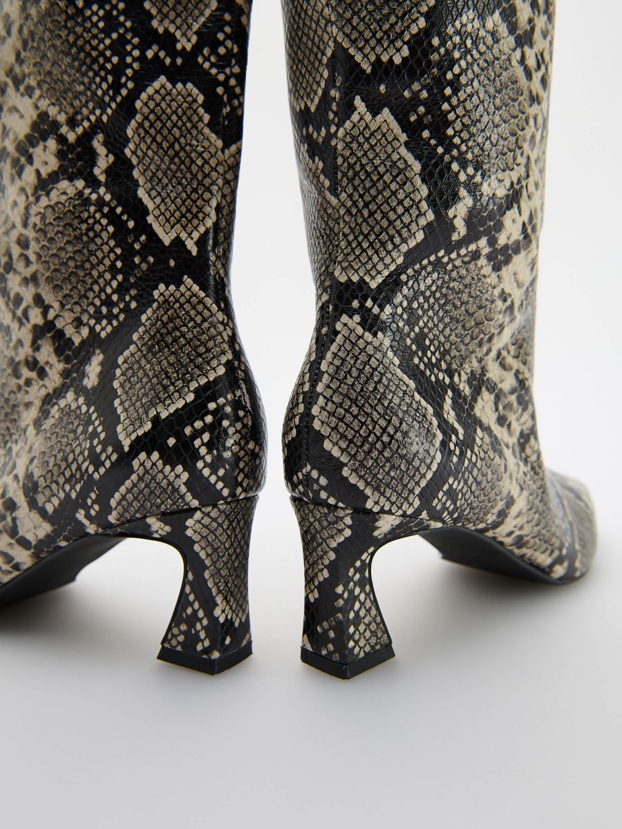 Hohe Lederstiefel mit Tiermuster - bunt - RESERVED - 6
