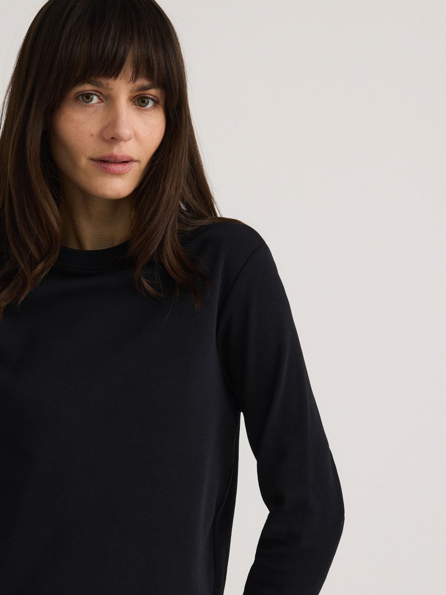 Longsleeve z merceryzowanej bawełny - czarny - RESERVED