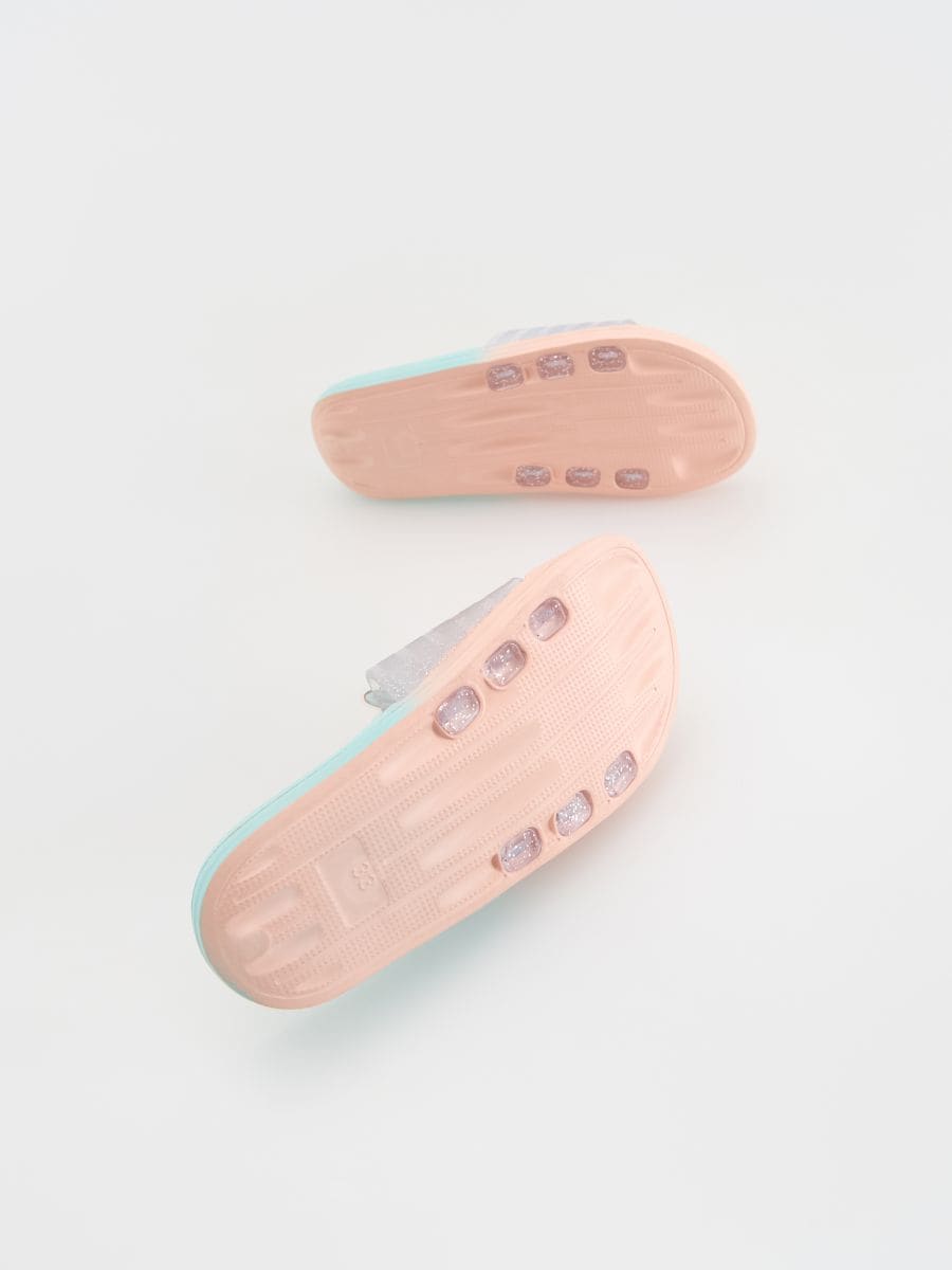 Slides with pineapple applique - pale green - RESERVED - 4