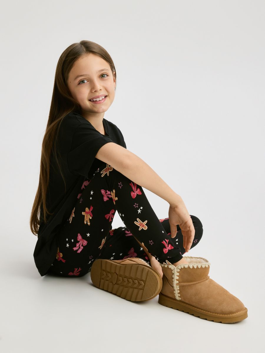 Jõuliste mustritega retuusid - must - RESERVED