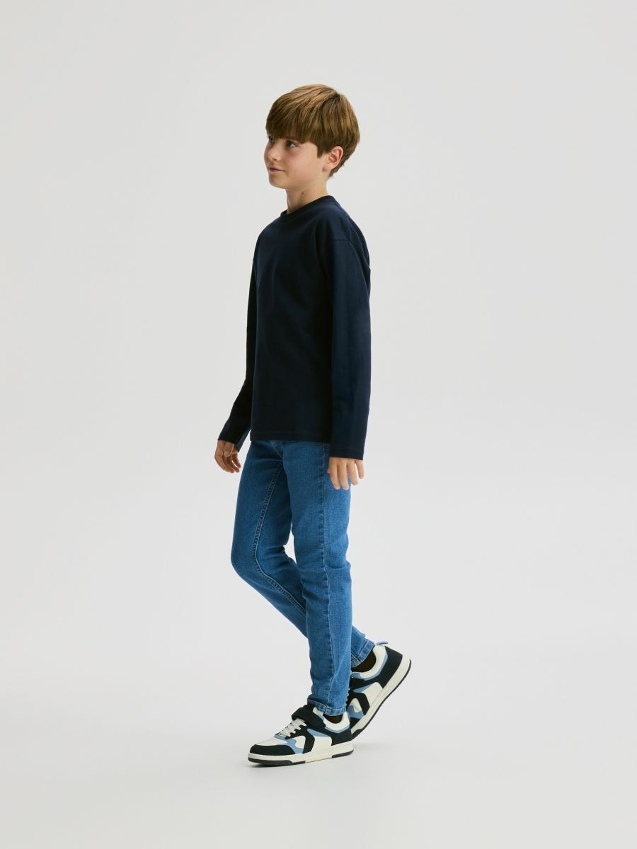 Jeans im Slim-Fit - blau - RESERVED