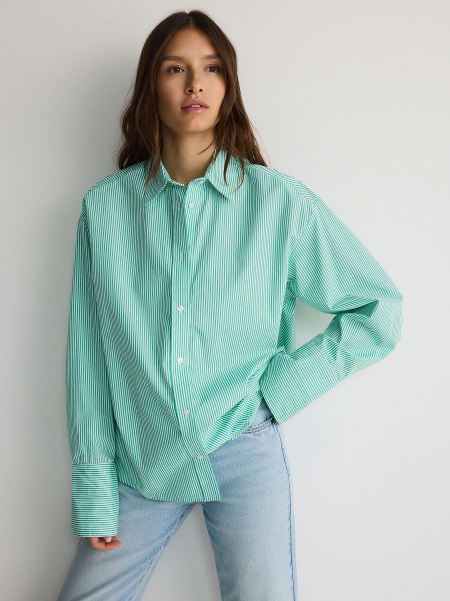 Oversized shirt - светлозелено - RESERVED