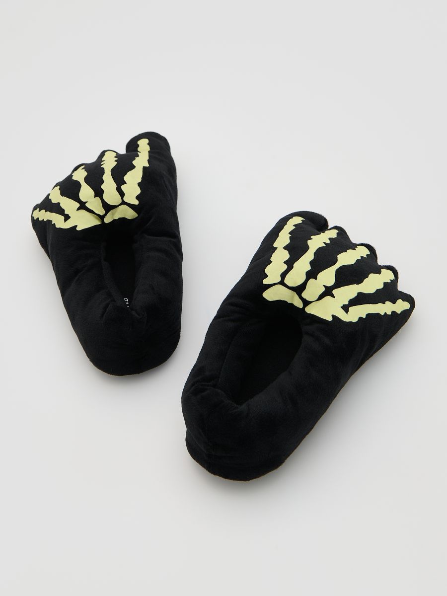 Glow‑in‑the‑dark slippers - black - RESERVED