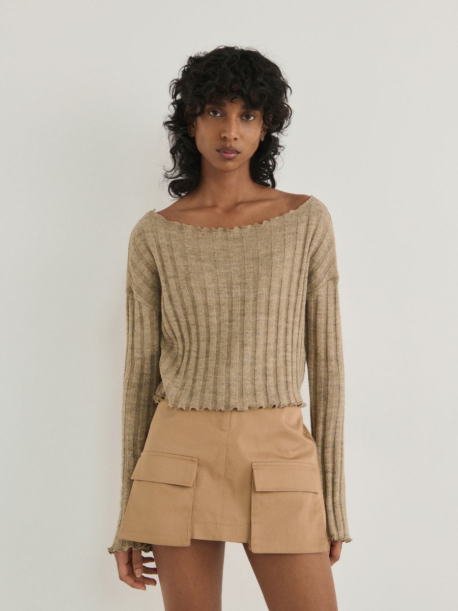 Beige skirt online with pockets