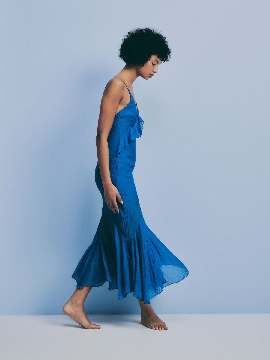Robe maxi avec volants Couleur bleu RESERVED 9955O 55X