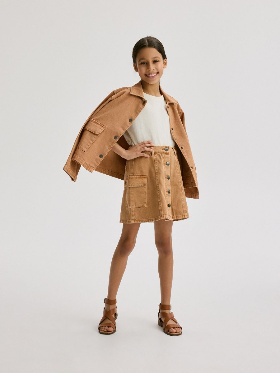 Denim skirt with cargo pockets - beige - RESERVED