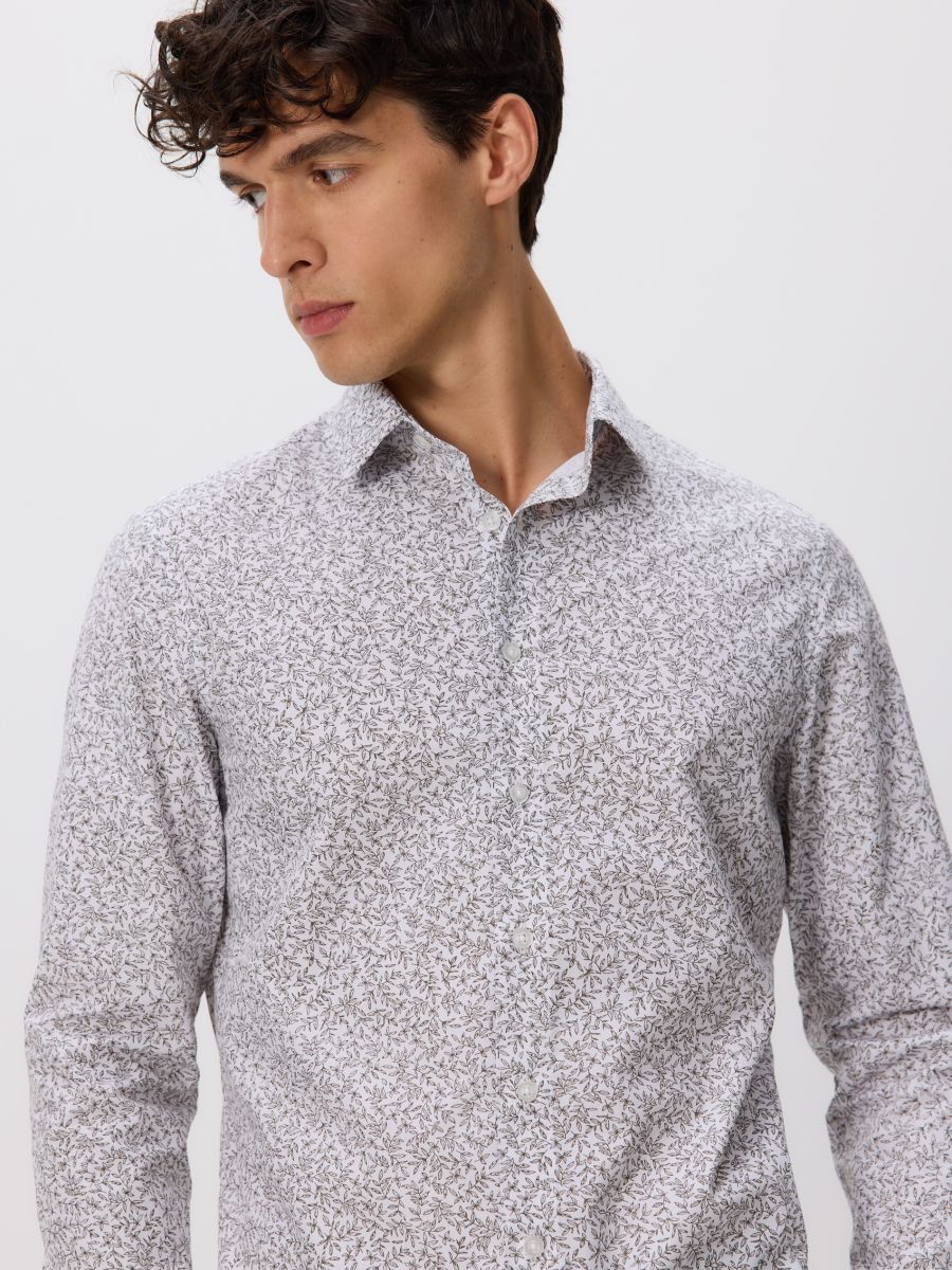 Slim fit shirt with fine pattern - brown - RESERVED