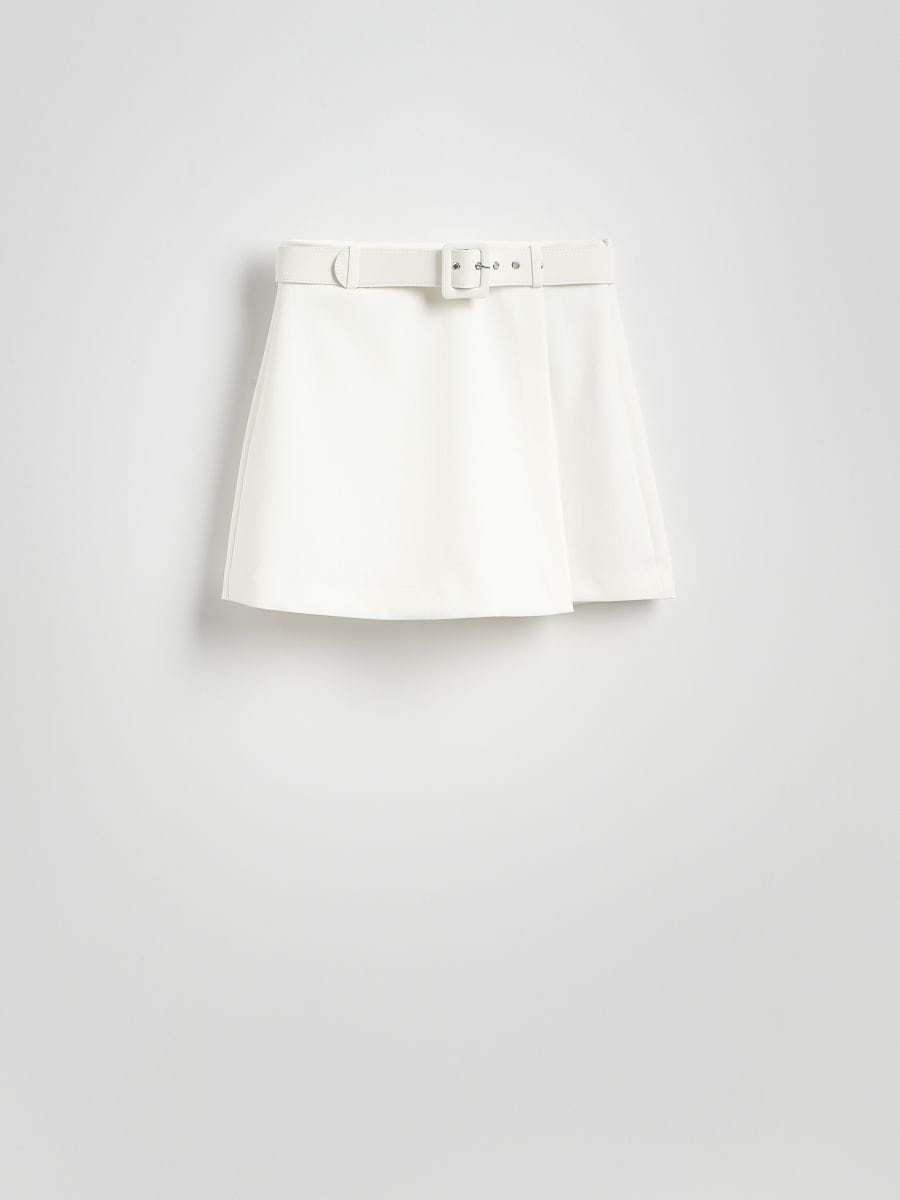 Skort with belt - cream - RESERVED