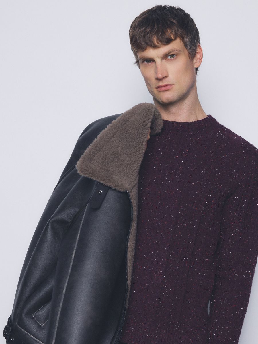 Pullover mit dekorativem Strickmuster - kastanienbraun - RESERVED